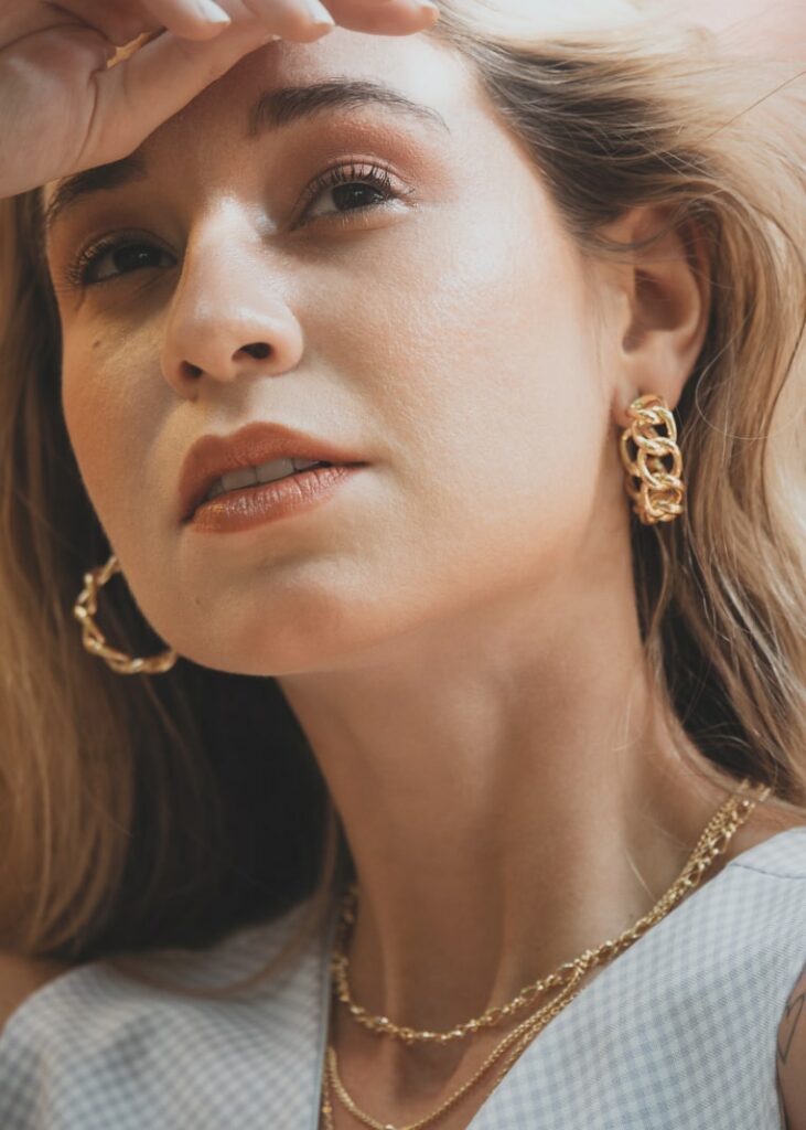 Næse med korrigerede næsevinger efter rhinoplastik