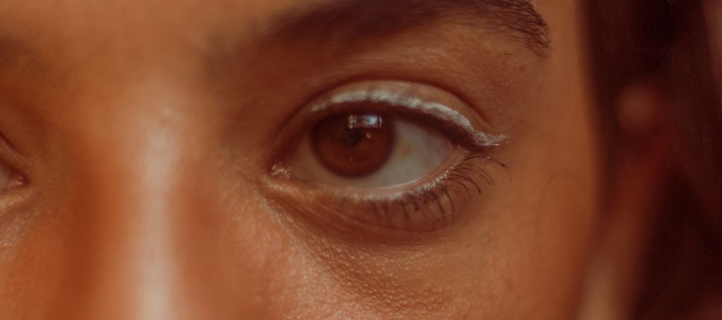 Hejdå till trötta ögon – Allt om fillers under ögonen!